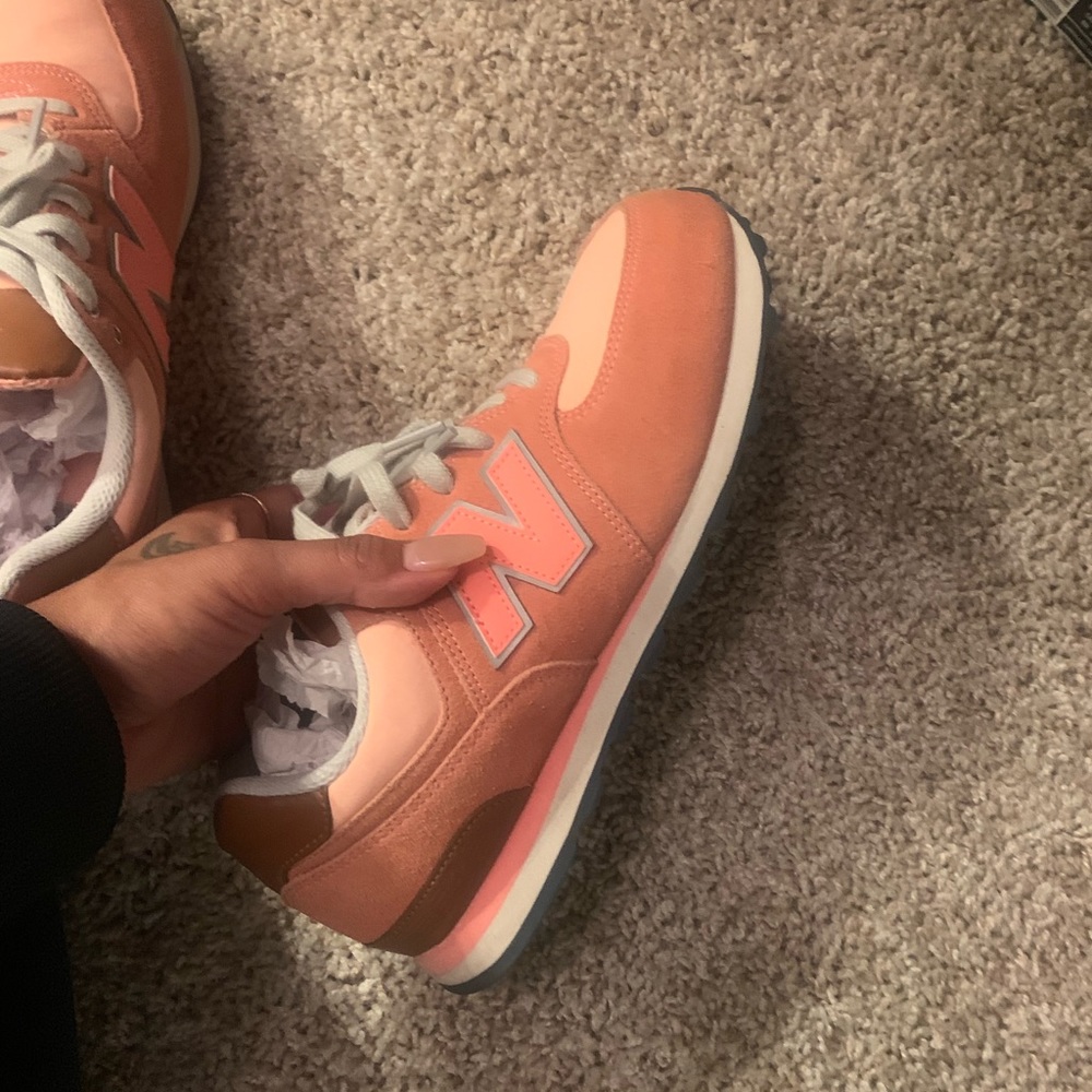 Pink New Balance 574 Woman’s 8/8.5 - Picture 5 of 8